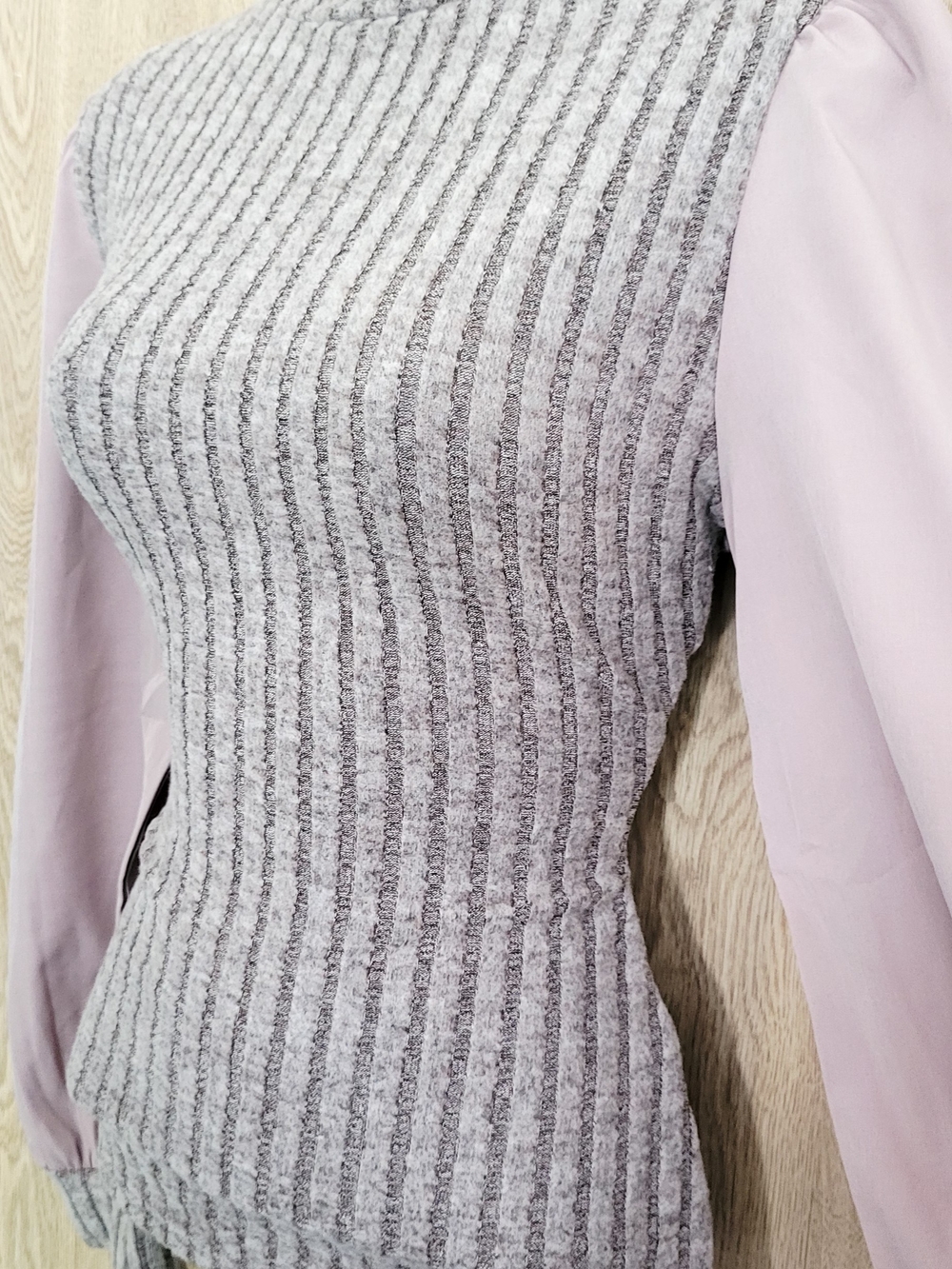 🩷 NWOT Ribbed TurtlenecK Top with Blush Puff Sleeves - Picture 4 of 6